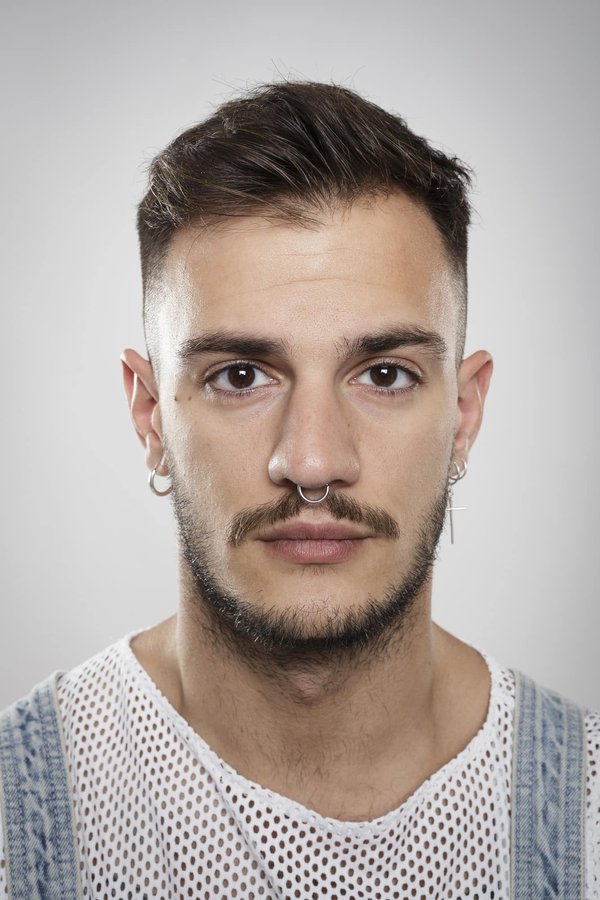 Les différents types de boucles d'oreille d'homme